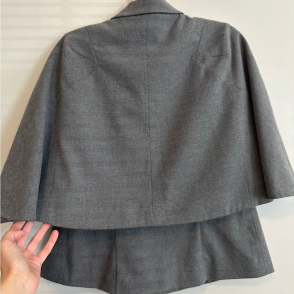 Gray Button Down Office Siren Top with‎ Cape - Size Extra Small - Picture 5 of 7